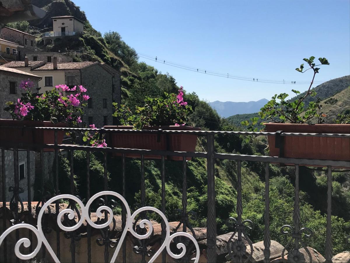 Borgo Manca Suite Sasso di Castalda Exterior photo