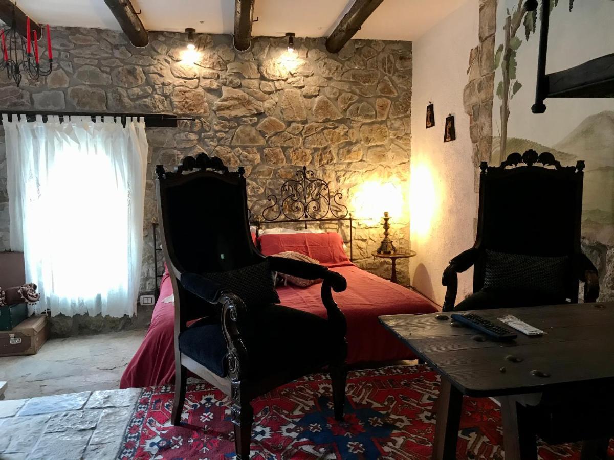 Borgo Manca Suite Sasso di Castalda Exterior photo