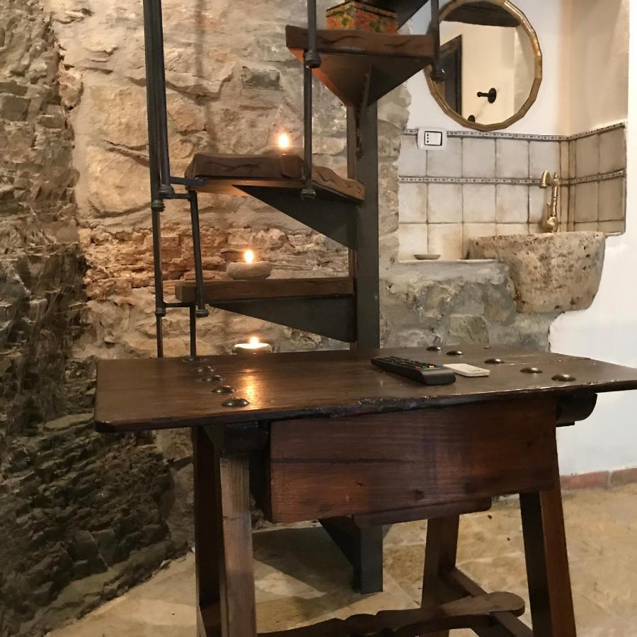 Borgo Manca Suite Sasso di Castalda Exterior photo