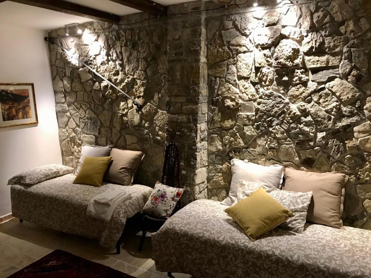 Borgo Manca Suite Sasso di Castalda Exterior photo
